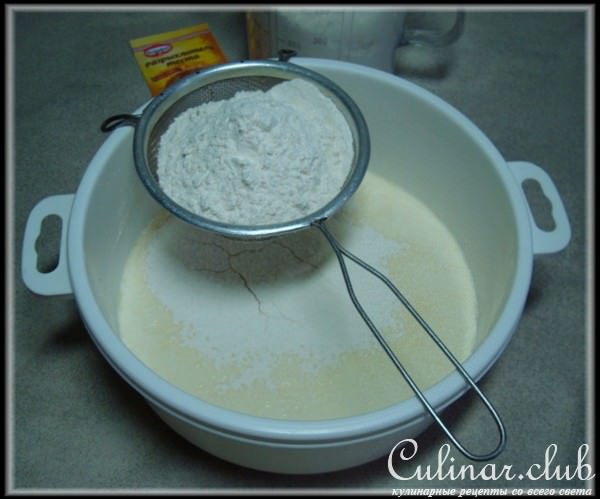 Пирожки empadas с куриным фаршем.