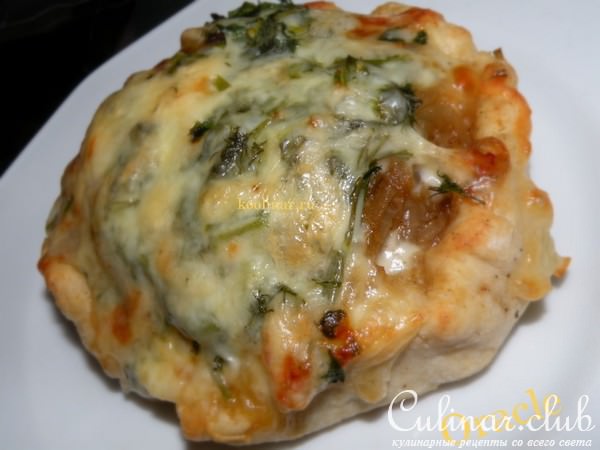 Луковые булочки с остринкой под сырной корочкой. Булочки Чиполлино.