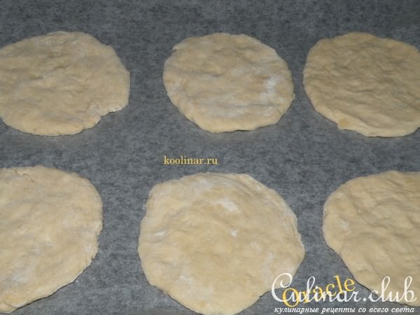 Луковые булочки с остринкой под сырной корочкой. Булочки Чиполлино.