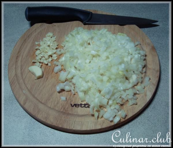 Пирожки empadas с куриным фаршем.