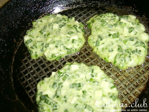 Луковые оладьи