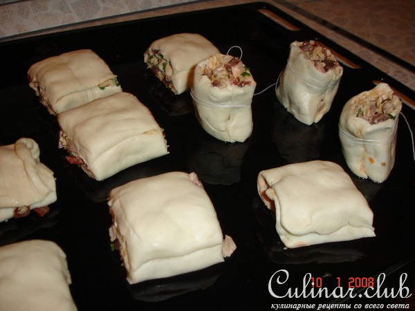 Мини-рулетики с копченостями и сыром