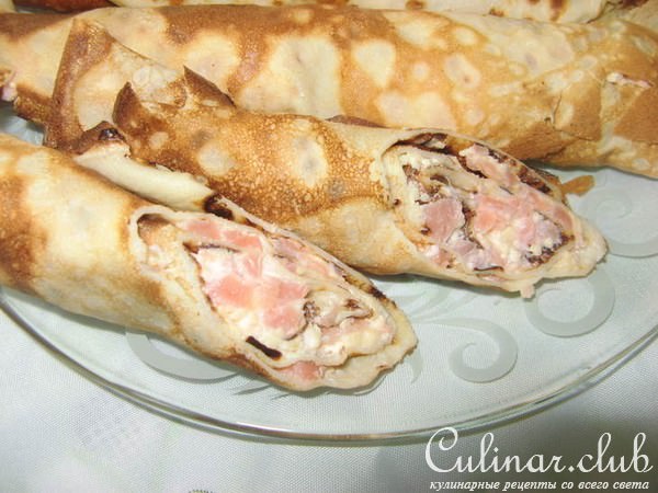 Блины на пиве с начинкой из семги