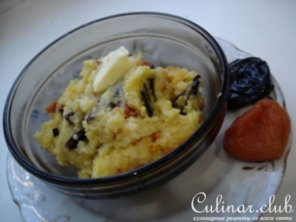Кукурузная каша с черносливом и курагой