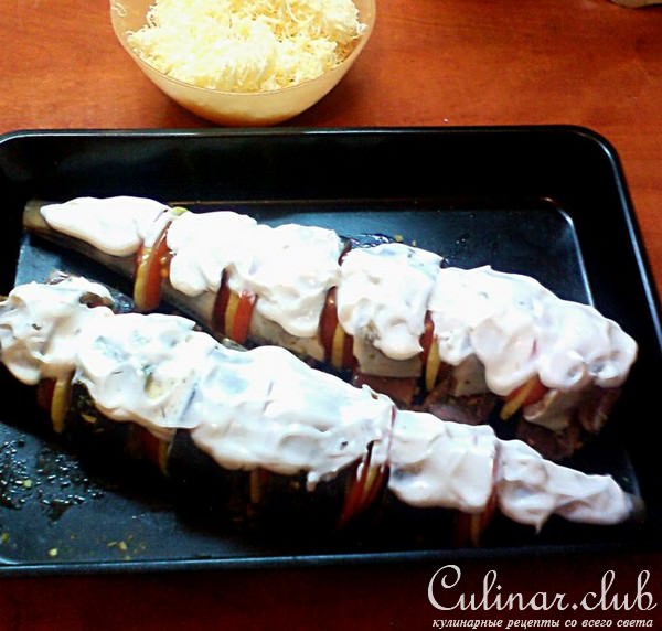 Рыба запеченная под сырной корочкой