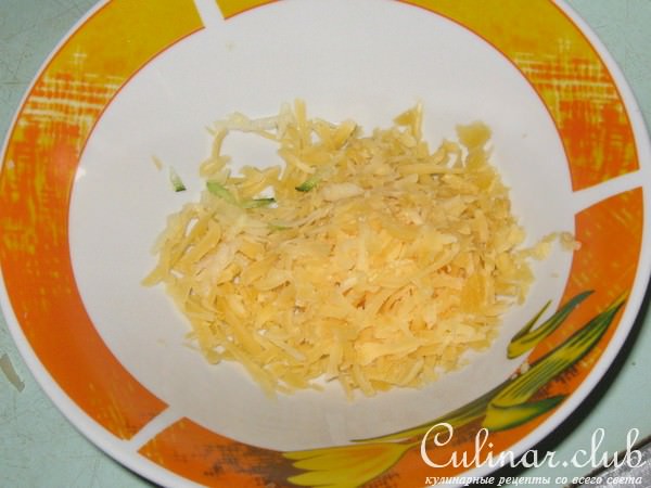 Оладьи с кабачков с сырной шапкой ( возможен вариант)