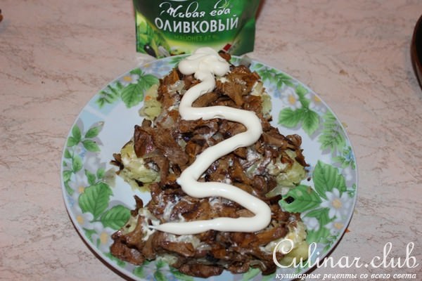 Елочка с лисичками
