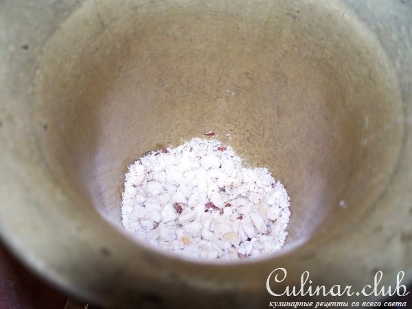 Салат из груш с орехами