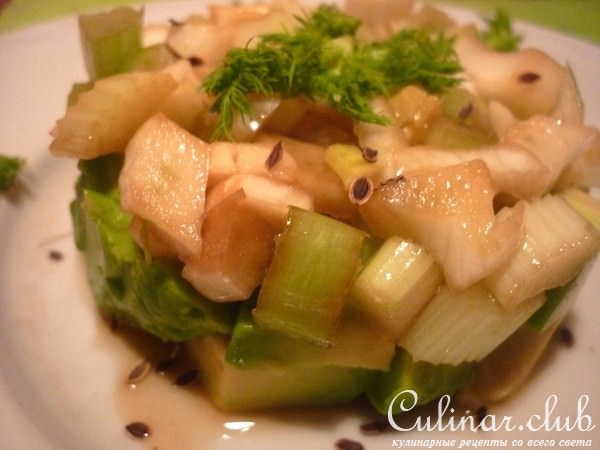 Салат из фенхеля и стебля сельдерея( продолжаем знакомится с фенхелем)