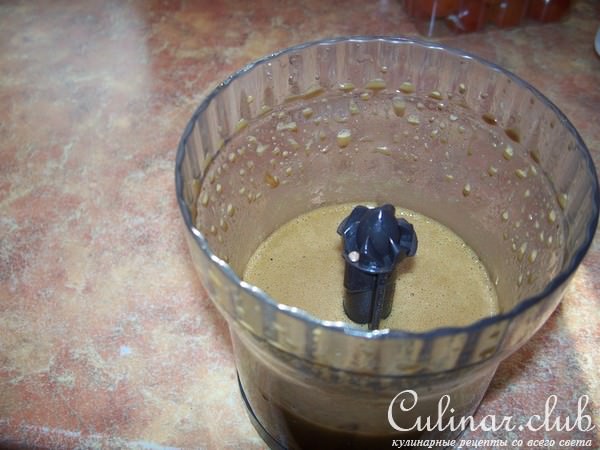 Салат из рисовой лапши с томатами черри и базаликом