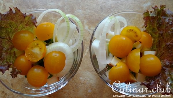 Освежающий салат-коктейль с пикантным вкусом