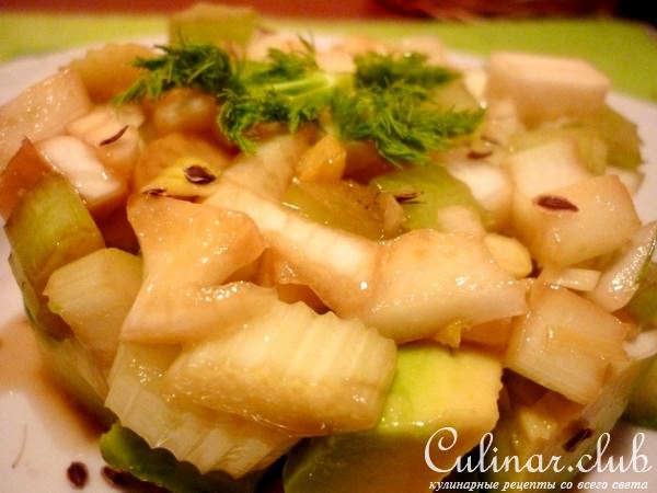 Салат из фенхеля и стебля сельдерея( продолжаем знакомится с фенхелем)