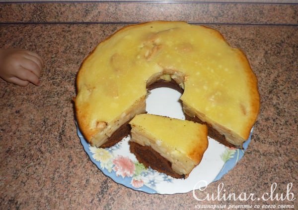 Яблочный пирог с творожной заливкой