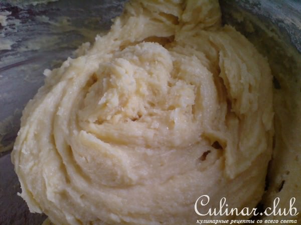 Пирог с виноградом и орехами