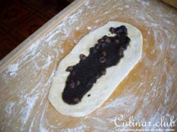 Пирог с маком и изюмом