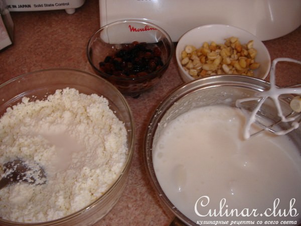 Творожный пирог с орехами