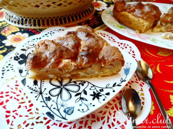 Яблочный пирог под заливкой.