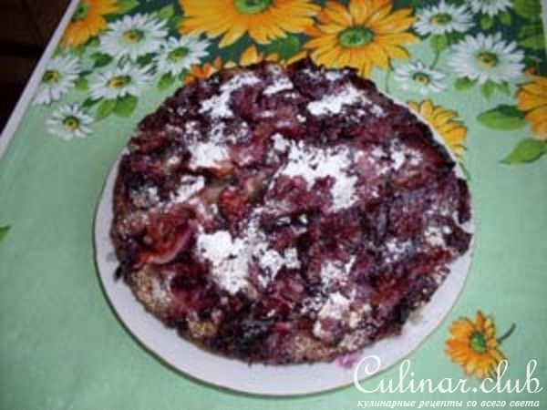 Пирог - перевертыш со сливами