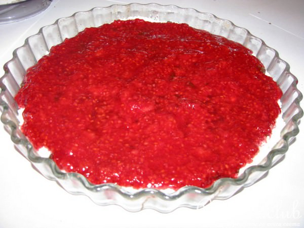 Малиново-шоколадный крамбль с миндальными орешками (для дуэли)