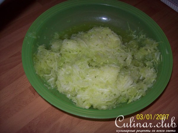 Кабачковый кекс с орехами.
