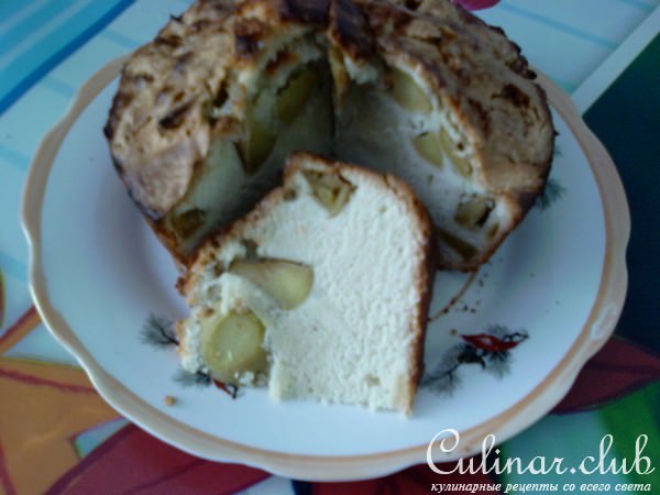 Простой пирог из зелёных яблок.