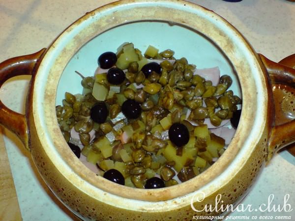 Солянка мясная сборная в горшочке