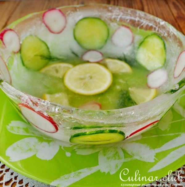Окрошка сборная мясная в ледяной чаше