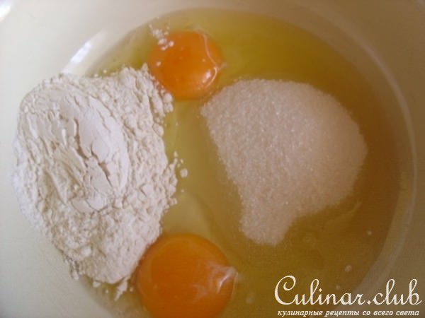 Вафельные роллы с творогом и ягодами.
