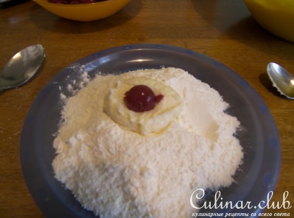 Пончики с вишней