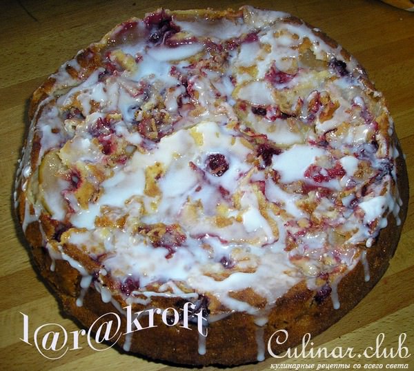 Шарлотка яблочно- вишневая