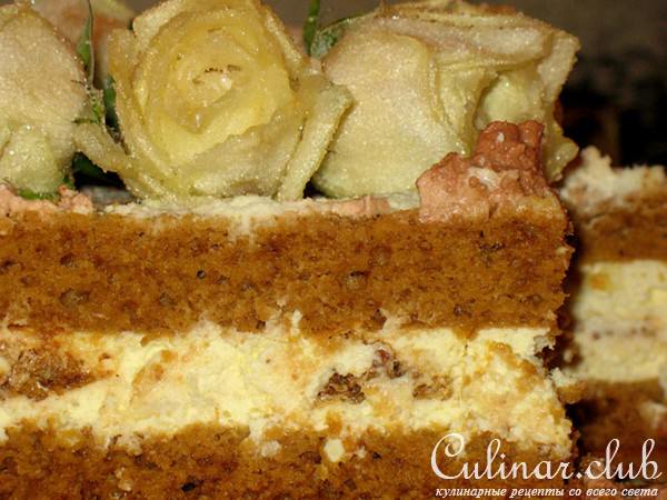 Торт "Розали" с засахаренными розами