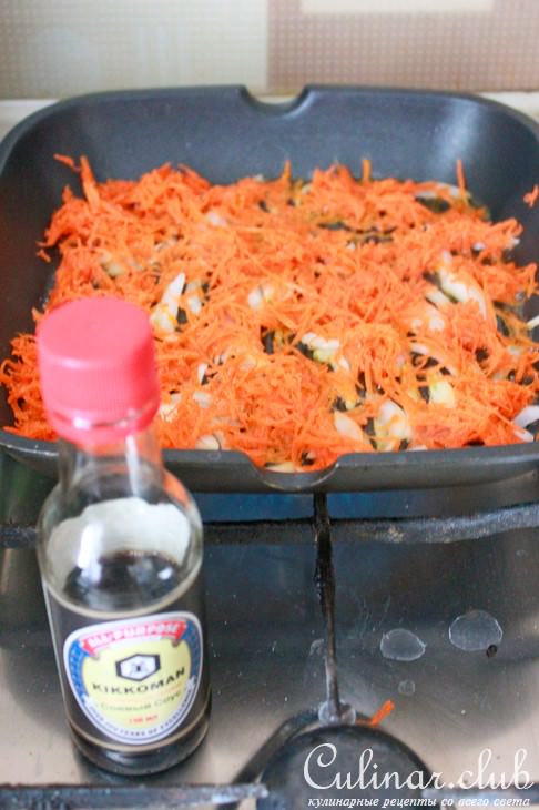 Рыба и курица в морковном тесте.
